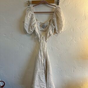 Chic Cream Backless Dress with Puff Sleeves